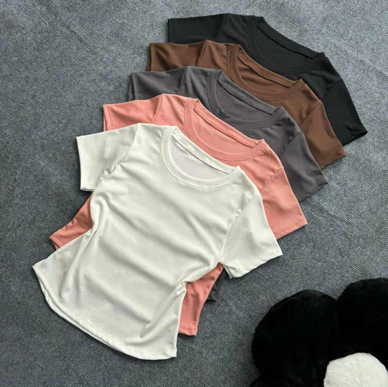 Product Introduction of Áo Thun Bigsize Nữ Tay Ngắn Cổ Tròn Tay Ngắn Chất Tăm Mềm Mịn Trơn Form Basic  - G244 Top Women 21
