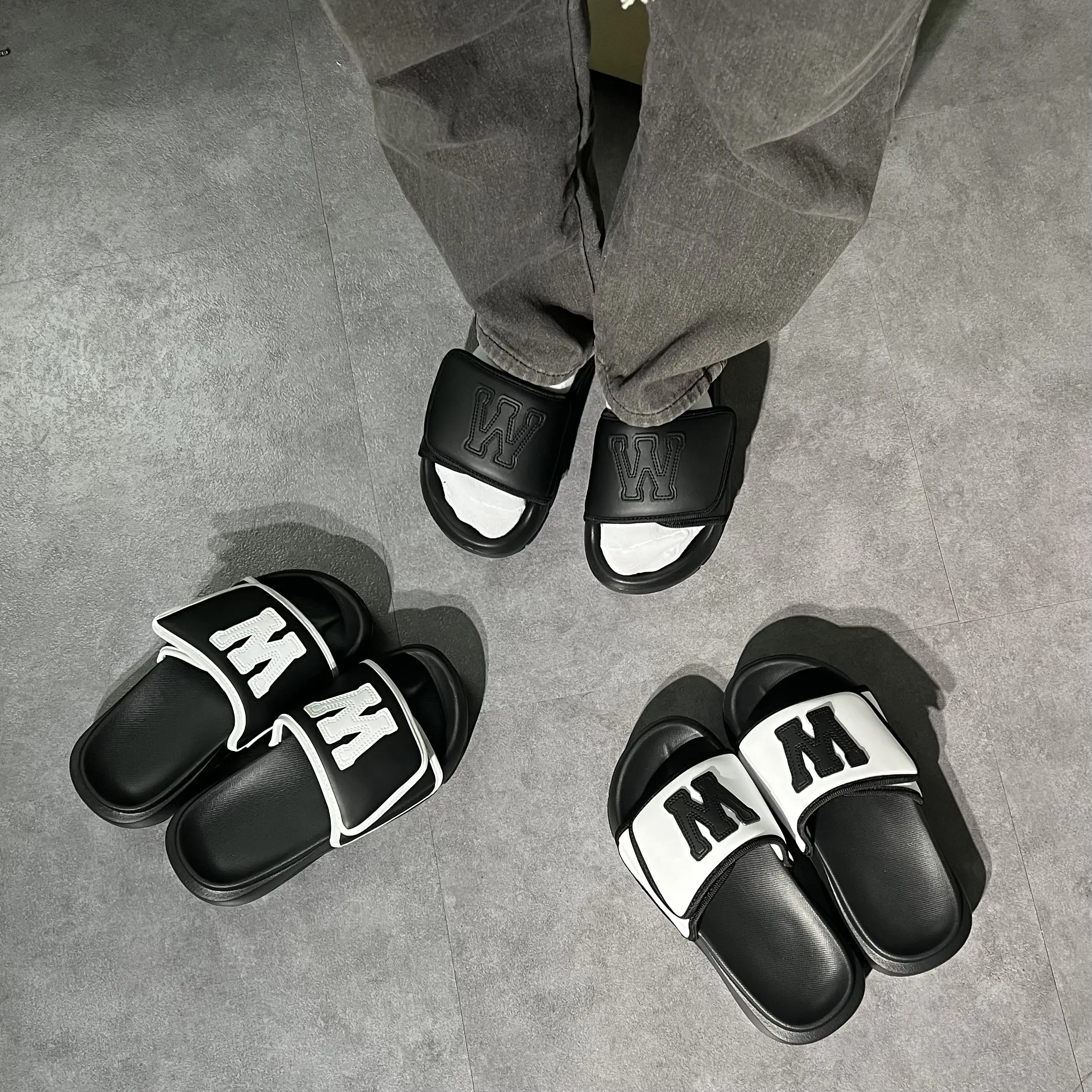 Dép Nam Nữ Tăng Chiều Cao WOLF W SLIDE SANDAL - BLACK and WHITE Slipper Đế Bằng DéP Dép Lê Cao Su dép  quai ngang tua rua