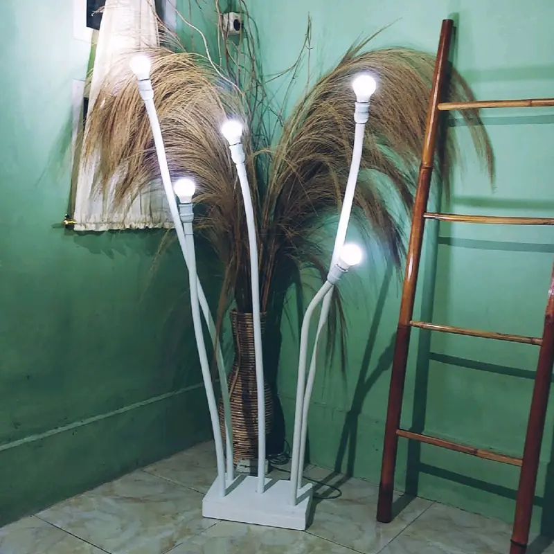 Standing Lampu Dekorasi.Standing lampu kelopak bunga, backdrop dekorasi pelaminan, Standing Lampu dekorasi.Rustic 2