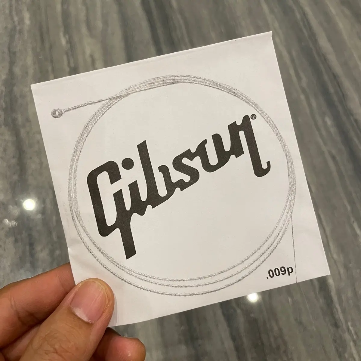 Gibson สายปลีก กีต้าร์โปร่ง, กีต้าร์ไฟฟ้า สายกีต้าร์ แบบแยกขาย