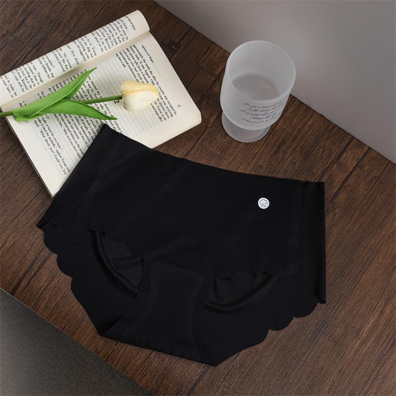 3D Peach Hip Mask Underwear Women's Ice Silk Seamless Summer Breathable Ultra-Thin Quick-Drying Girly Simplicity Triangle Underwear Panty Womenswear Lady Comfort Innerwear Basic Minimalist 6
