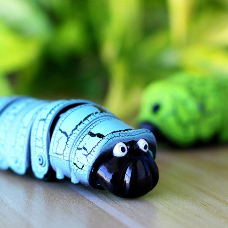 Product Introduction of New And Unique Simulation Remote Control Caterpillar Electric Trick Simulation Toy Insect J5L0 35