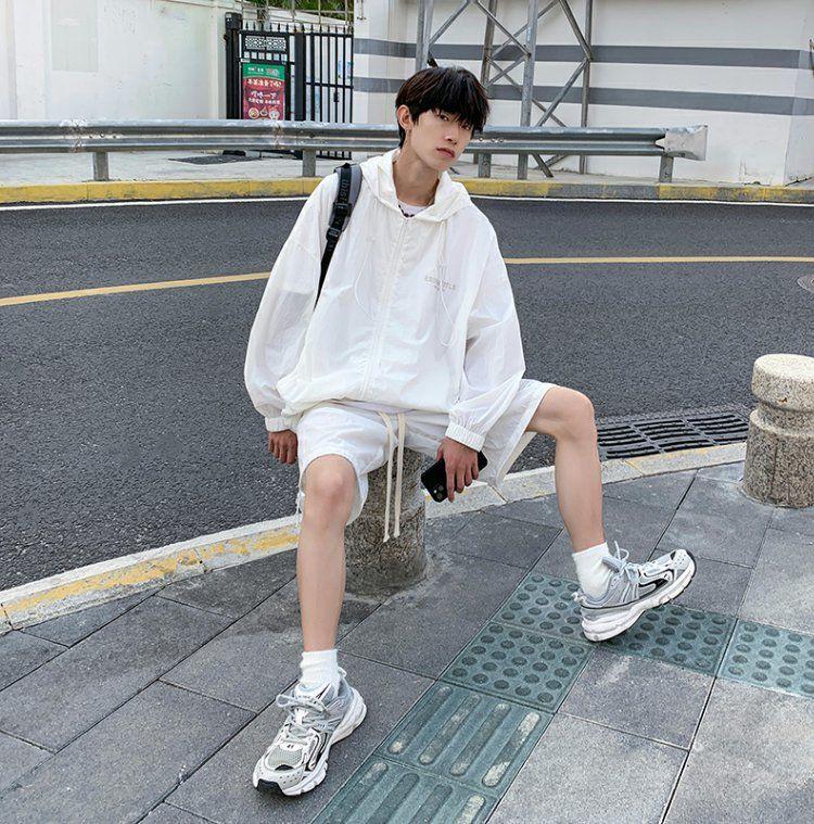 Product Introduction of Hooded Sun Protection Jacket for Men, Summer Thin Style, Youth Trendy Casual Coat, Ultra-Thin Breathable Loose Sun Protection Clothing 6