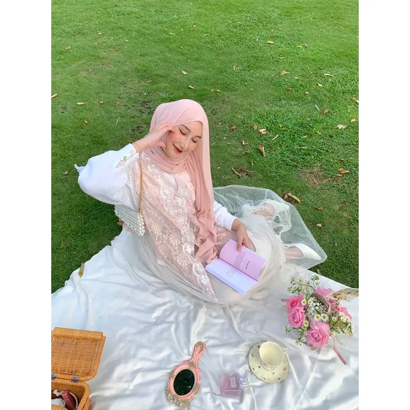 PROMO - Avea Outer | Outer Rompi | Outer Kebaya Modern | Vest Brukat PROMO - Avea Outer | Outer Rompi | Outer Kebaya Modern | Vest Brukat