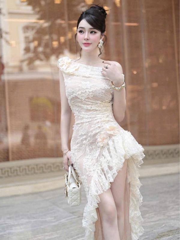 Đầm nữ body lệch vai ren kem mút ngực và lót cho các nàng đi tiệc sang trọng 4