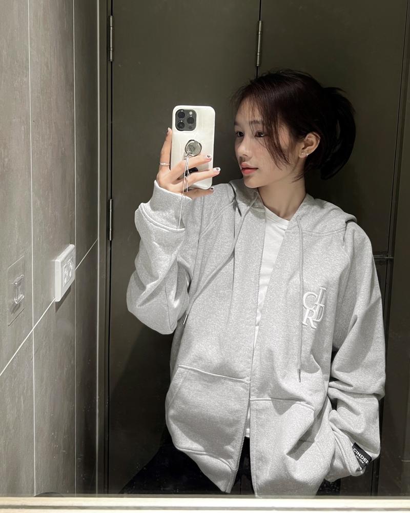 Product Introduction of Áo Hoodie Zip Alphabet CINDER, Áo Khoác Local Brand Menswear Dài Tay 23