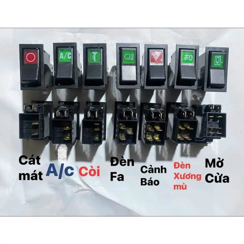 công tắc còi - đèn - quạt - cảnh báo - cắt mát - điều hòa - sương mù - mở cửa,,,các loại trên oto phụ tùng đồ chơi oto