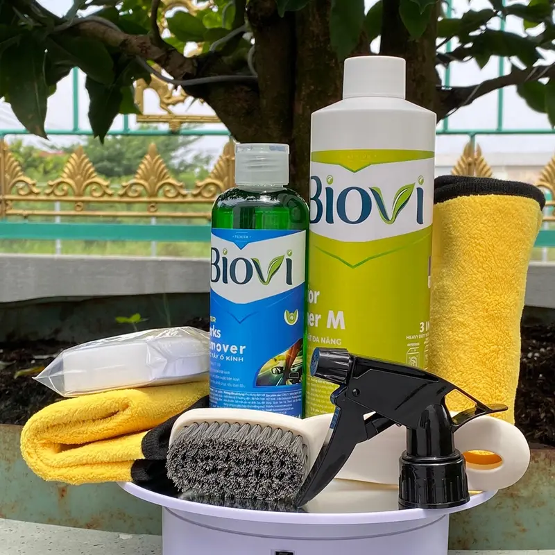 Combo Tẩy Ố Kính và Vệ Sinh Nội Thất ( 2 khăn,1 vòi,1 bàn ngẩu nhiên ,1 mút và bao tay tẩy kính) Làm Sạch bột đa năng cancan xi 1