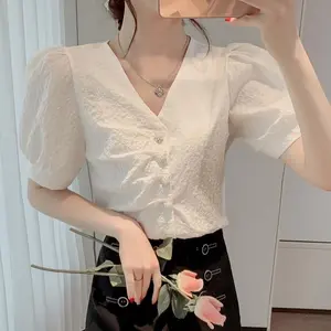 Blouse putih semi Cropen import ala-ala korean style V-Neck Atasan Top Wanita