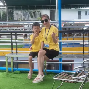 Hồng Hớn Hở Shop