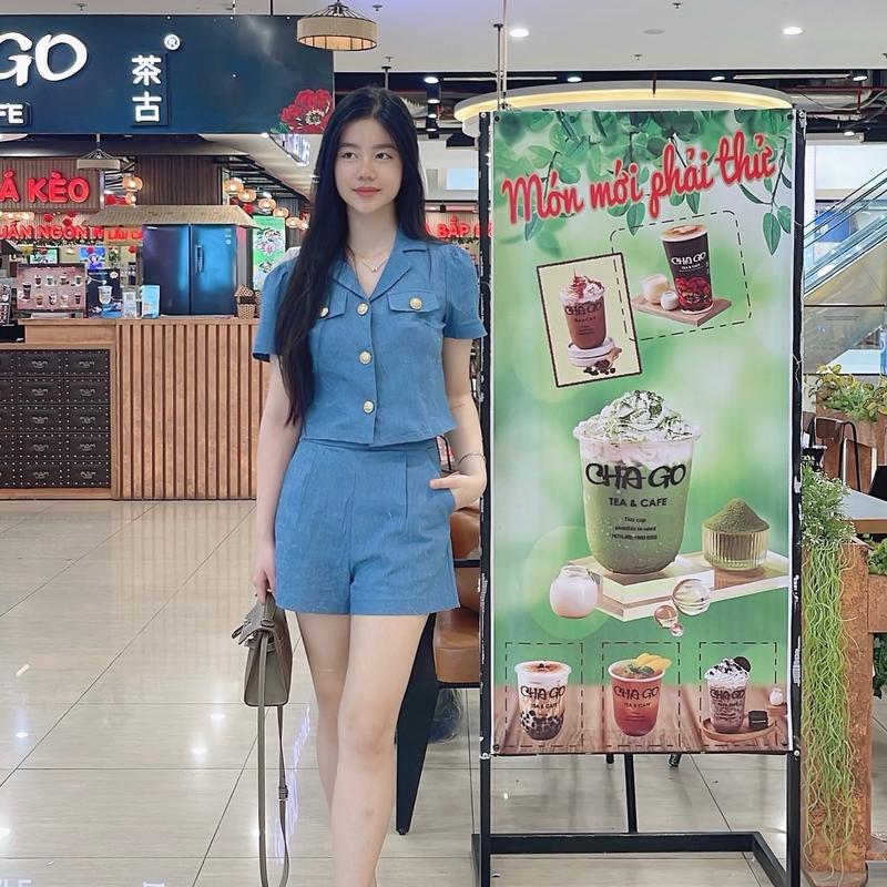 [ MIỄN SHIP] Sét vest ngắn tay nữ phong cách sang chảnh, lịch sự. Áo thiết kế tay bồng trẻ trung mix quần sóc ngắn có khoá kéo sau. Chất co dãn nhẹ mặc thoải mái dễ chịu. Size 40/65kg. SML XL Nhung Women Nữ Voi Top