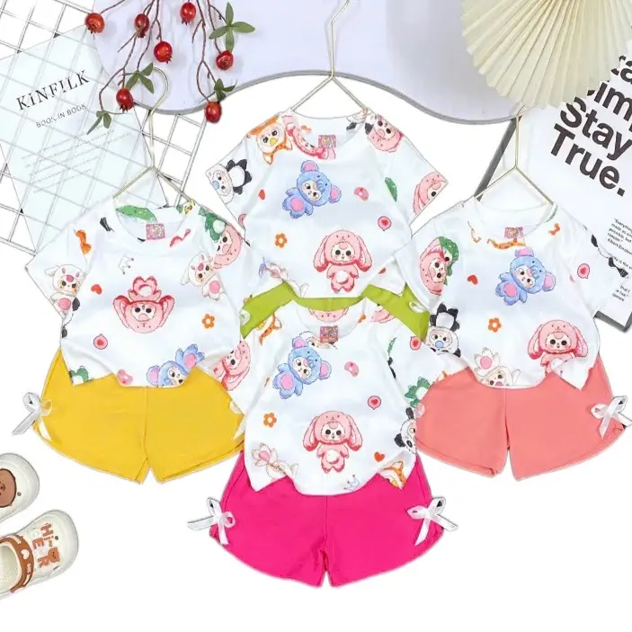 Combo 2 Bộ Đồ Yếm Gấm Siêu Xinh Cho Bé Mềm Mịn Thoáng Mát Giúp Giảm Nhiệt Độ Cơ Thể Tạo Cảm Giác Mát Mẻ Thoải Mái Khi Sử Dụng Chất Liệu Mềm Mịn Thoáng Mát 1