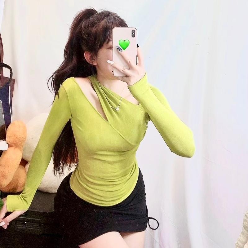  Áo tay dài fom ôm vải nhũ xẻ kiểu 