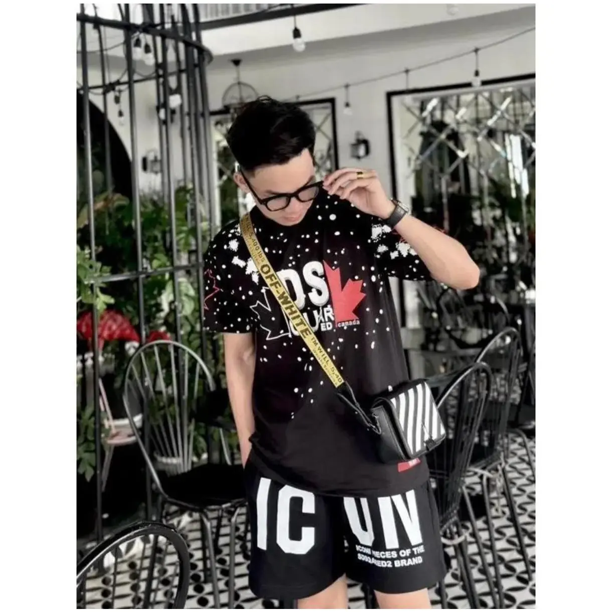 Bộ DSQ 2Icon vẩy sơn đen trắng. Áo 2 màu đen trắng, chất liệu cotton mềm mịn, thoáng mát, co dãn 4 chiều. Hottrend New 2025