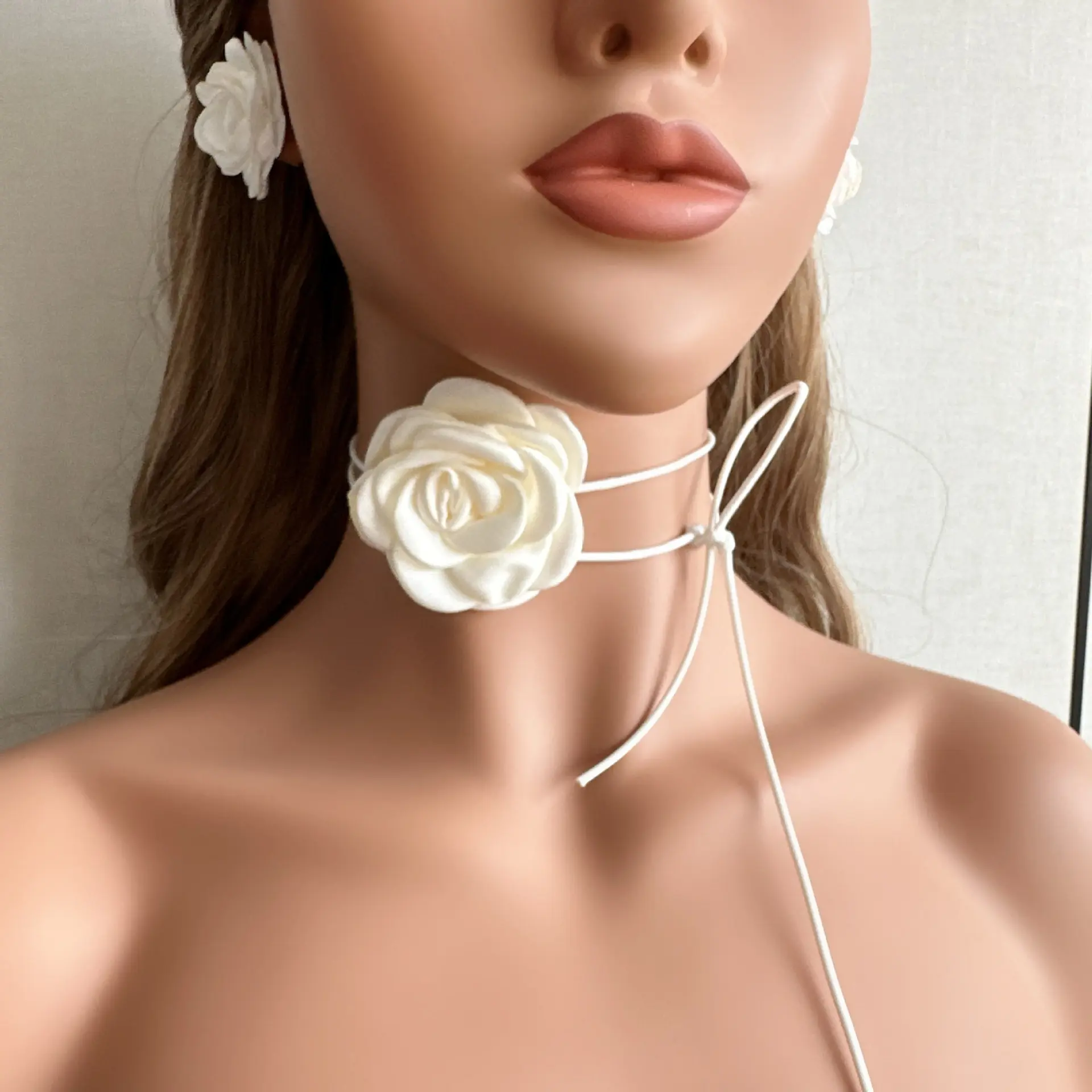 Vintage Lace-up Rose Collar Choker Necklace
