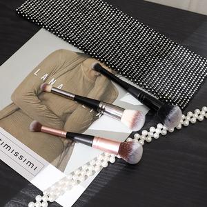 แปรงแป้งฝุ่น, หัวกลมเดี่ยว, แปรงคอนทัวร์หัวแบน, แปรงแต่งหน้า�รองพื้นชนิดน้ำเฉียง, ชุดผมนุ่ม, เหมาะสำหรับผู้เริ่มต้นแต่งหน้า, แปรงแต่งหน้า