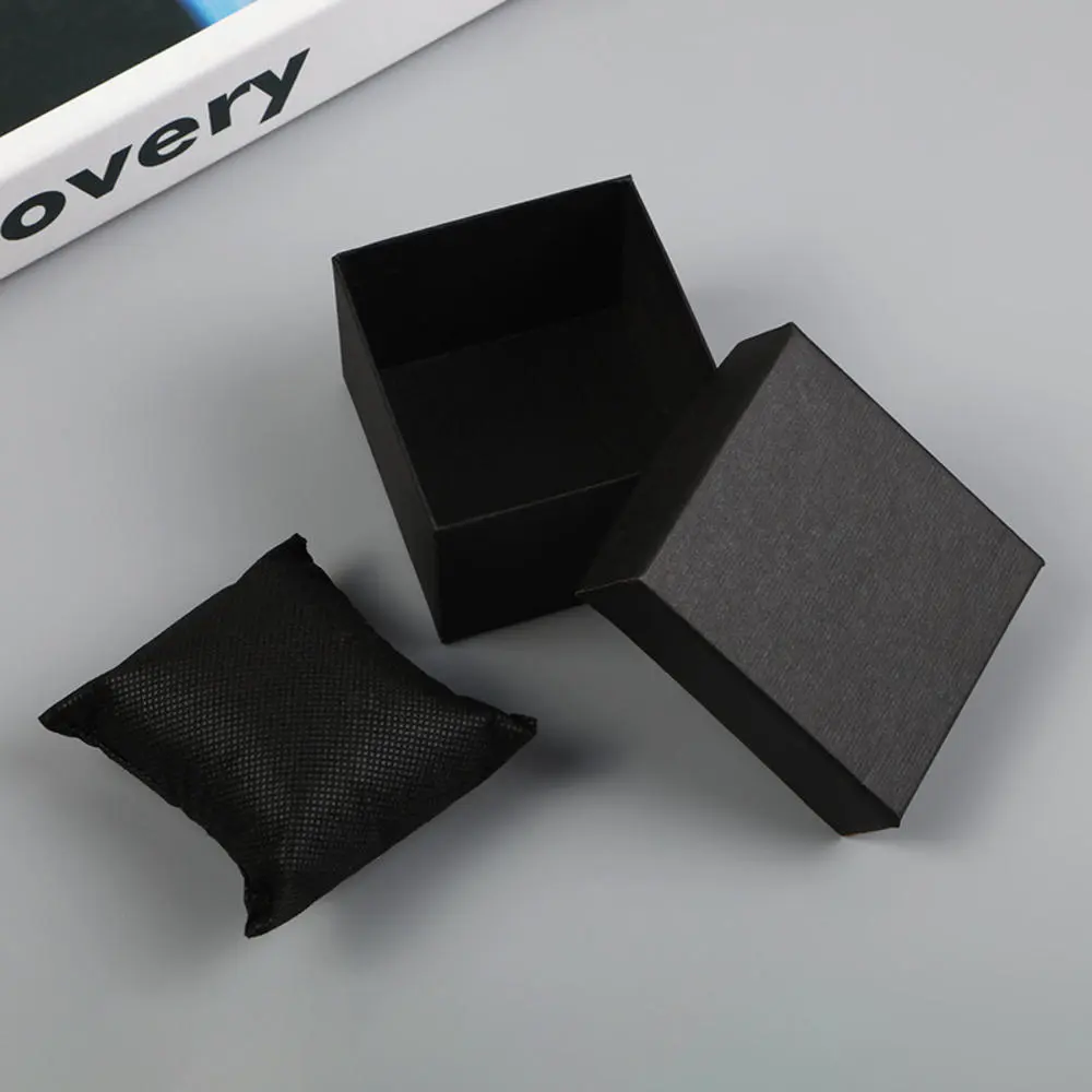 Color: Red/Blue/Black Stylish watch box Sophisticated Versatile size Paper/cardboard Premium leather watch box 8*8.5*5CM Jewelry wrist watch holder