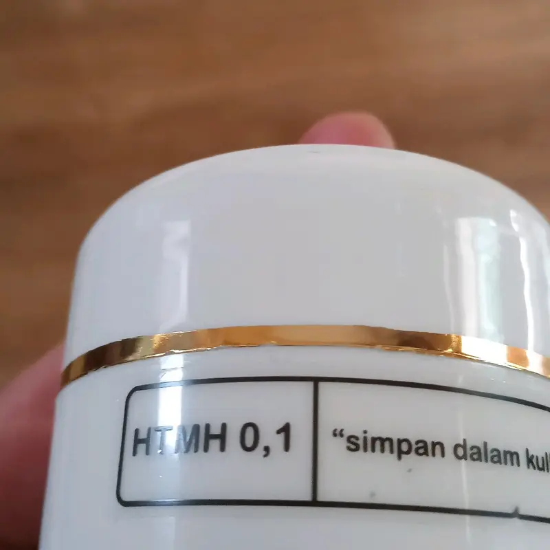 Paket Cream H*MH 0.1 + Sunblock SPF 50 untuk Memutihkan dan Melindungi Kulit dari Sinar Matahari - Facial, Hitam, Melembutkan 3