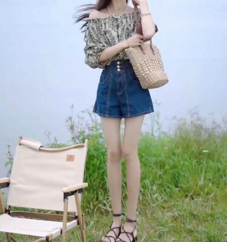 Product Introduction of Unique Off-Shoulder Bubble Sleeve Top for Stylish Ladies 13