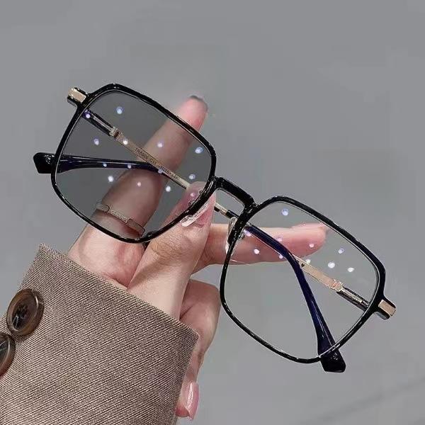 Kính Đổi Màu, Dành Cho Nữ, Siêu Nhẹ, Màu Nâu Lạnh, Gọng Trong Suốt, Ins Ưa Nhìn, Gọng Lớn, Mỏng, Kính Trơn, Thích Hợp Cho Khuôn Mặt Trần Titan kính  nửa  viền 2