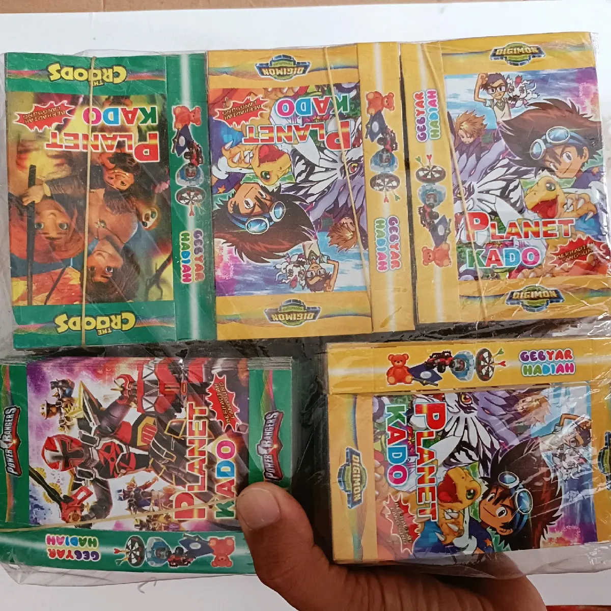 1BAL KOTAK KADO (ISI 500PCS)