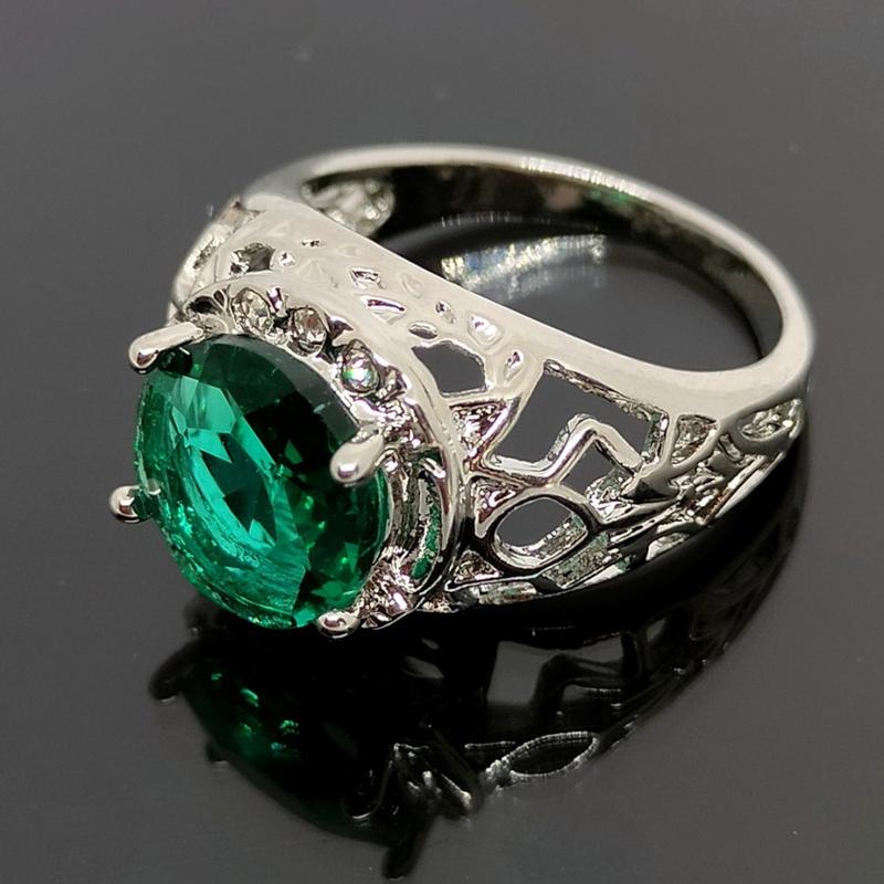 Cincin Wanita Green Emerald 4