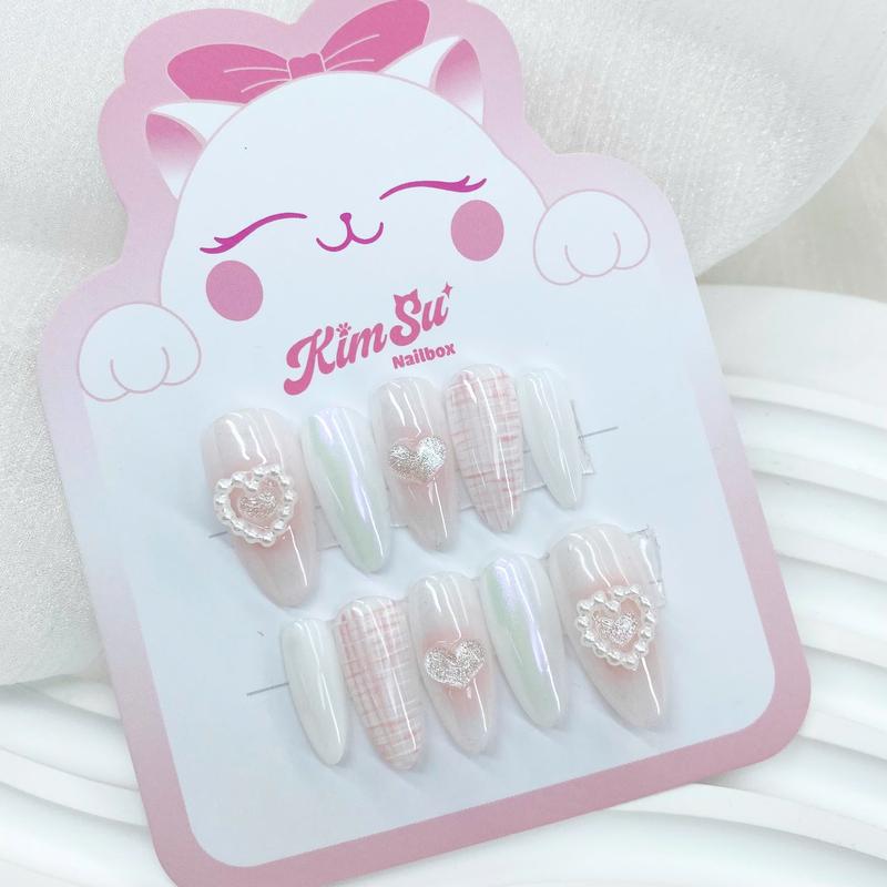 M123 KimSu Nailbox hồng pastel trắng đính trái tim