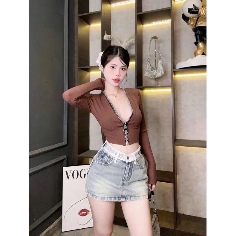 ÁO THUN TAY DÀI PHỐI DÂY KÉO SIÊU TO, áo kiểu nữ phong cách, dây kéo làm điểm nhấn siêu cá tính Top Women | BigBuy360 - bigbuy360.vn