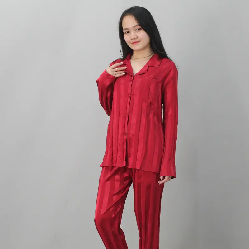 YX Laurencia Piyama Satin Powysuit Baju Tidur Wanita Dewasa Lengan Panjang Celana Panjang lembut kancing 1