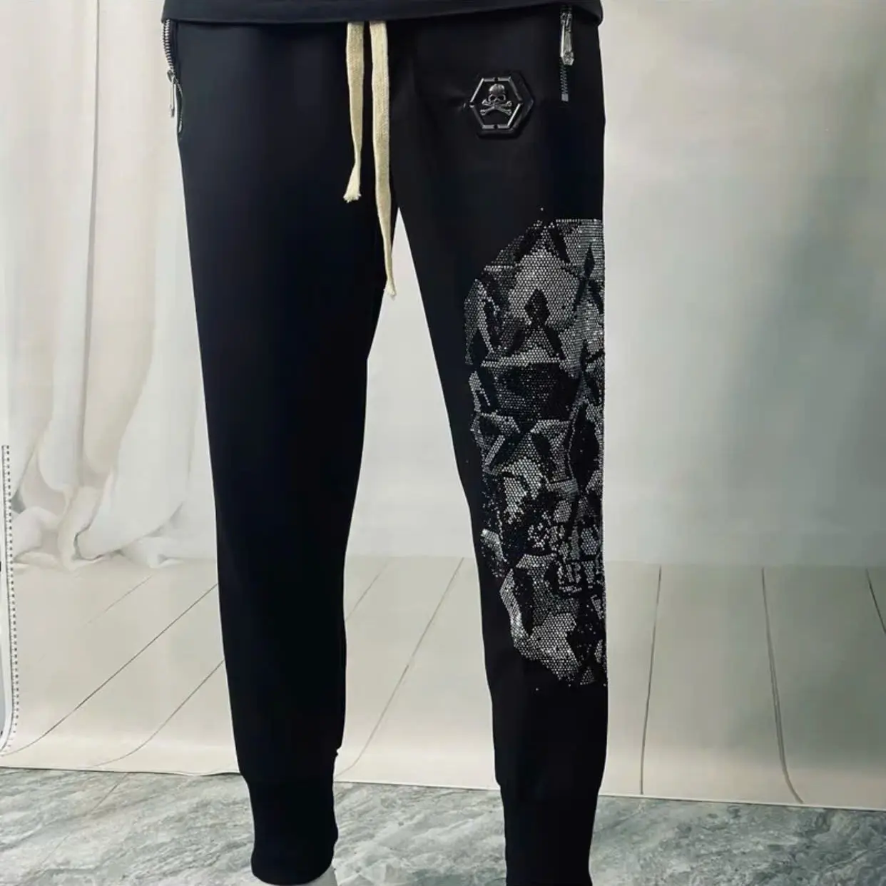 Quần Dài Nam Đầu Nâu Philipp Plein Siêu Cấp Quảng Châu Đính Đá LoGo Sắt Đẹp Nét