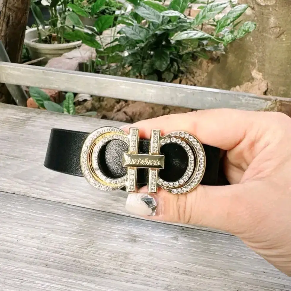 Thắt lưng da nữ mặt đính đá sang trọng, trẻ trung