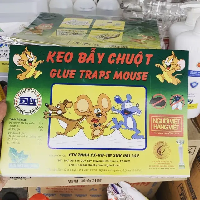 Một miếng keo dán chuột đại Lộc
