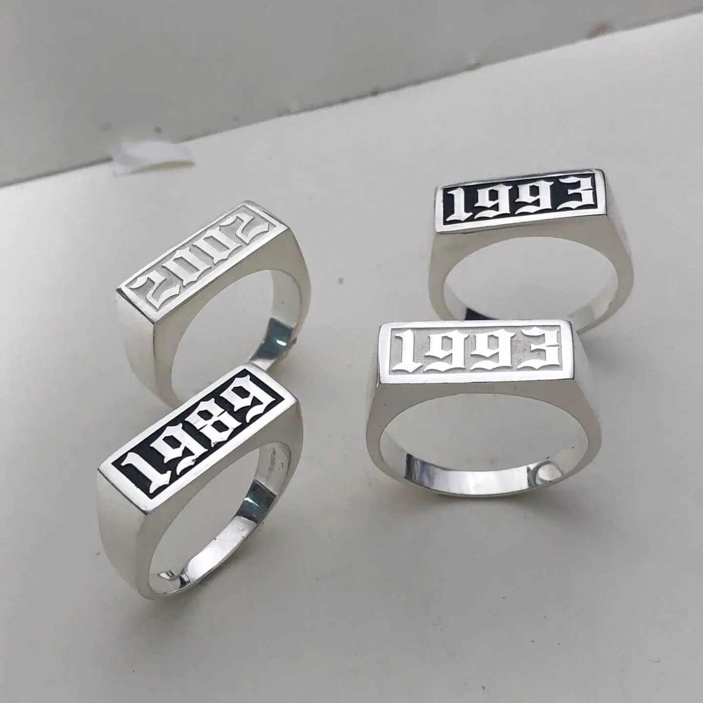 Nhẫn signet S925 HNJI khắc năm sinh hoặc tên riêng theo yêu cầu
