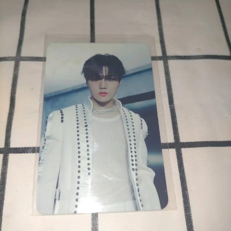 photocard Doyoung treasure era hello reebot YG TAG selca kacamata decokit 3