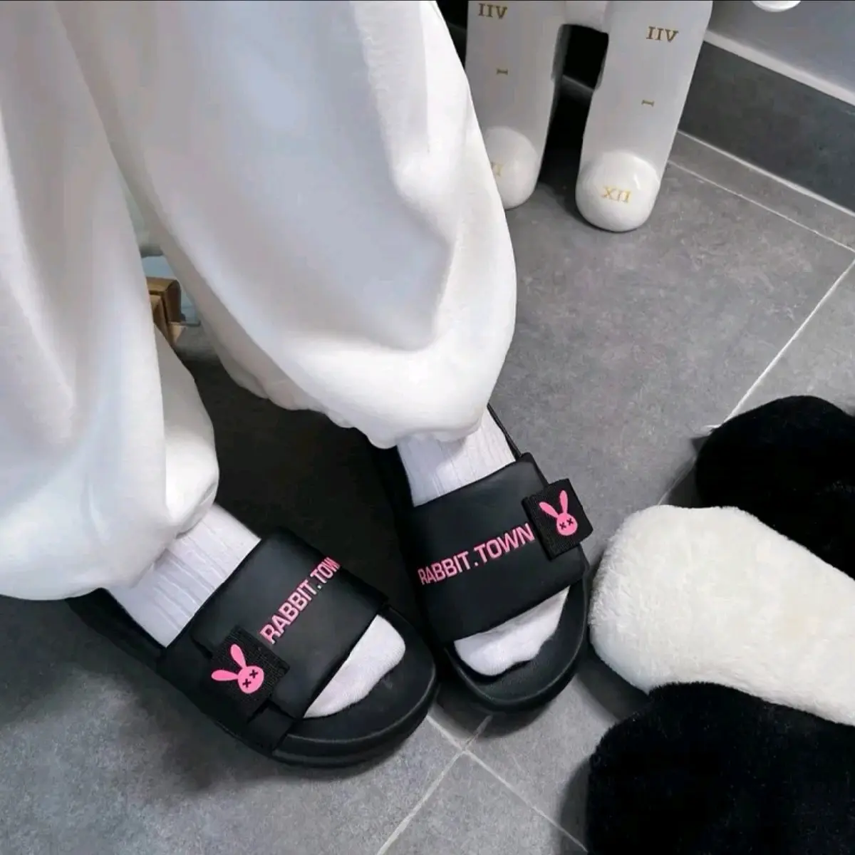 Dép Rabbit Towm Quai Xé Nam Nữ Kiểu Dáng Hàn Quốc Cao Cấp 'hot' Slipper Đế bằng DéP Quai Ngang