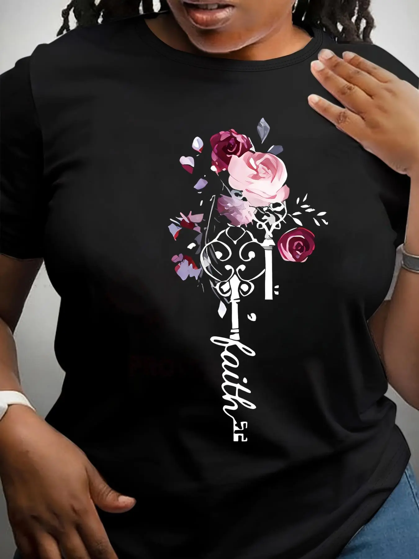 Plus Size Graphic Print Round Neck Tee, Casual Fashion Short Sleeve T-shirt for Summer, Women's Plus Size Clothing for Daily Wear
