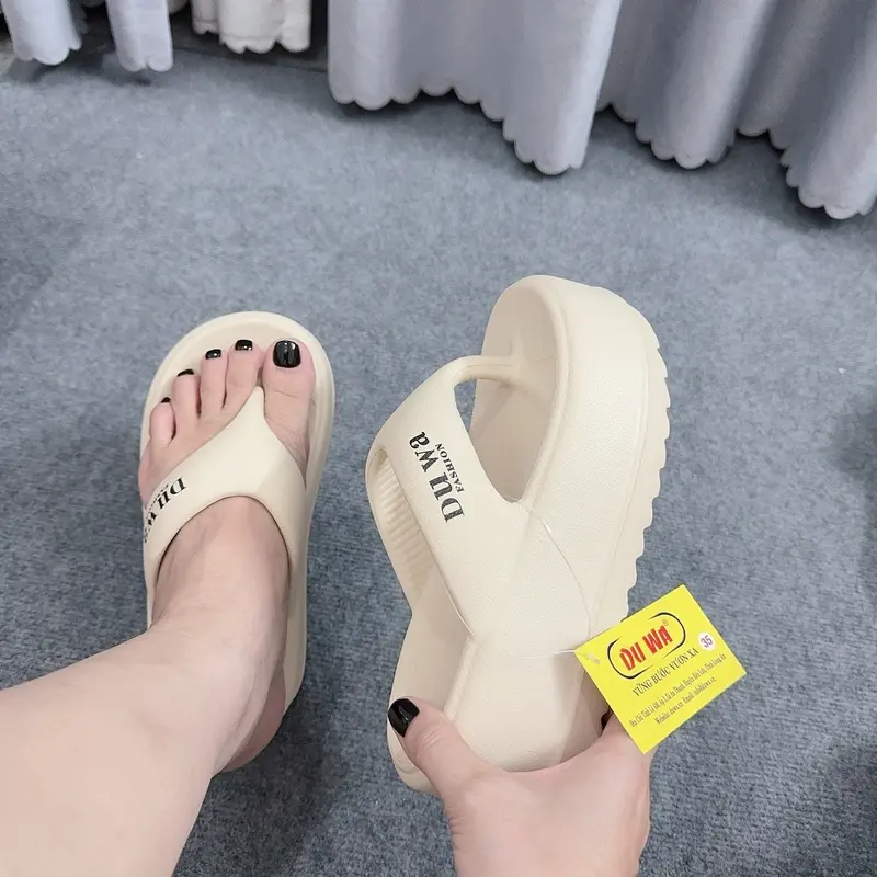 Dép đúc cao 7cm đi bao nhẹ,êm chân nhé️️ 2