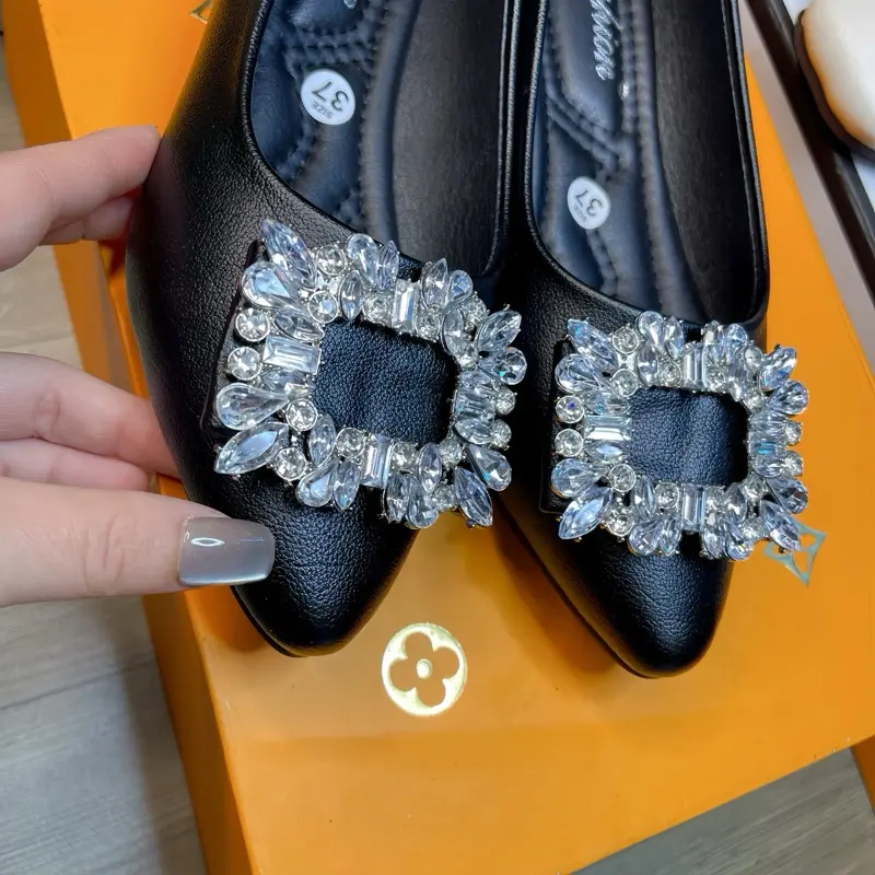 Giày Bệt Nữ Mũi Nhọn Đính Đá-Giày Búp Bê Đế Bằng Hai Màu Đen+Kem cho Women Chất Da Shoes Mềm Mại Đi Êm Chân tiểu thư 1