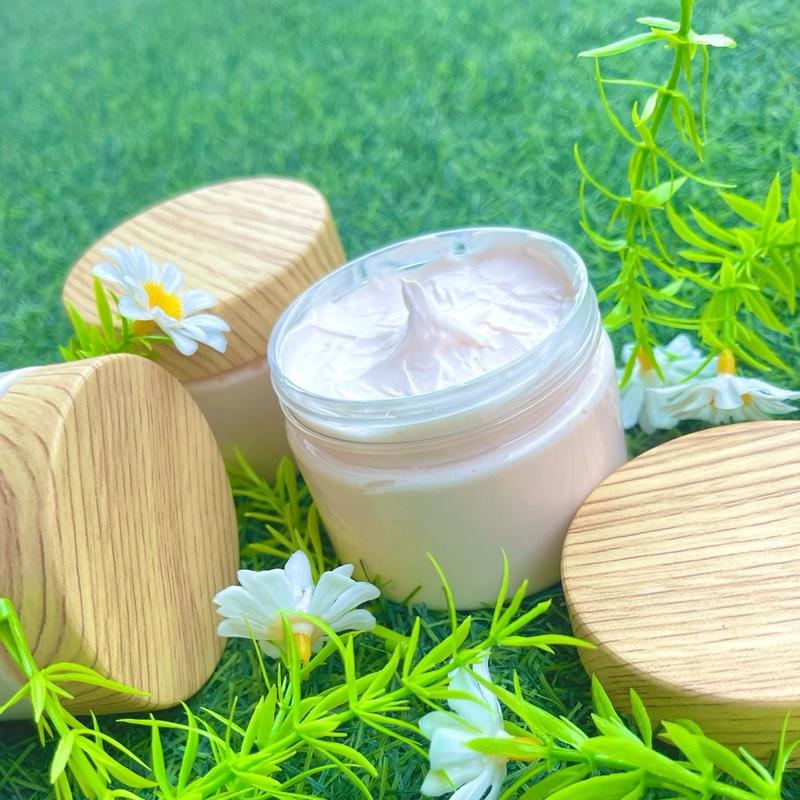 Kem dưỡng ẩm hủ 120g + kem meckup 2