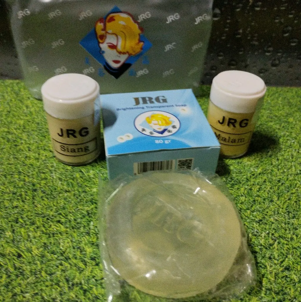 paket cream jrg gold original Wajah Perawatan Hitam Facial Kusam Pelembab