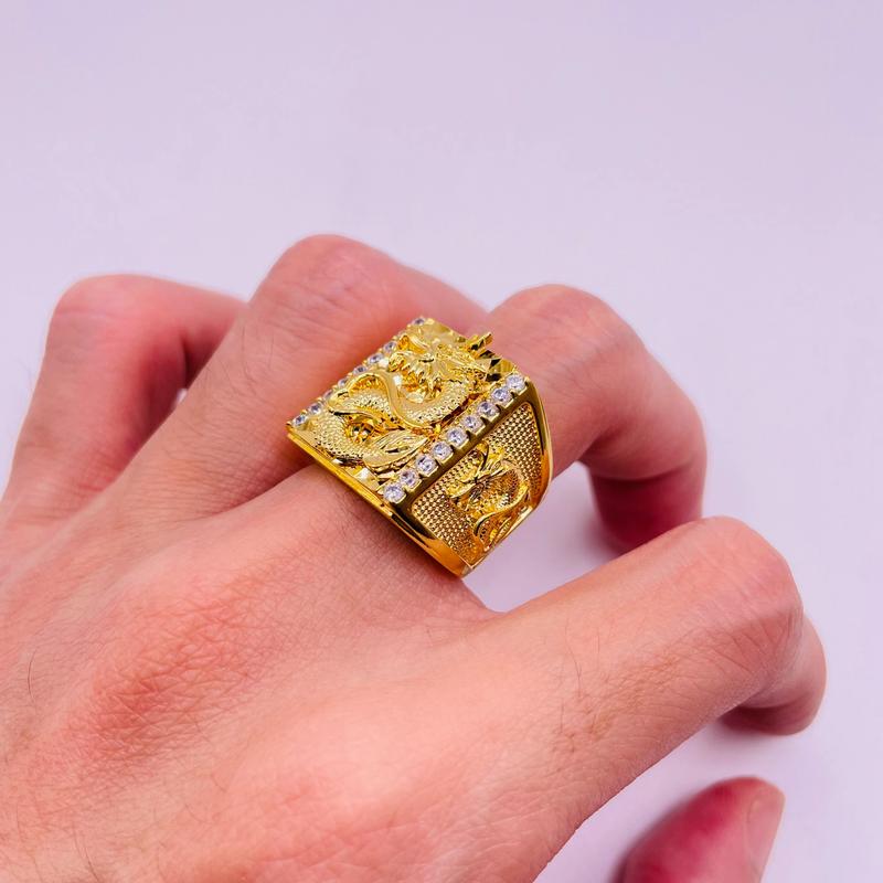 Nhẫn nam titan đính đá Nhẫn nam màu vàng chạm khắc rồng tinh xảo chất liệu titan không phai màu mã 14 trangsucmoiluatuoi.RIN