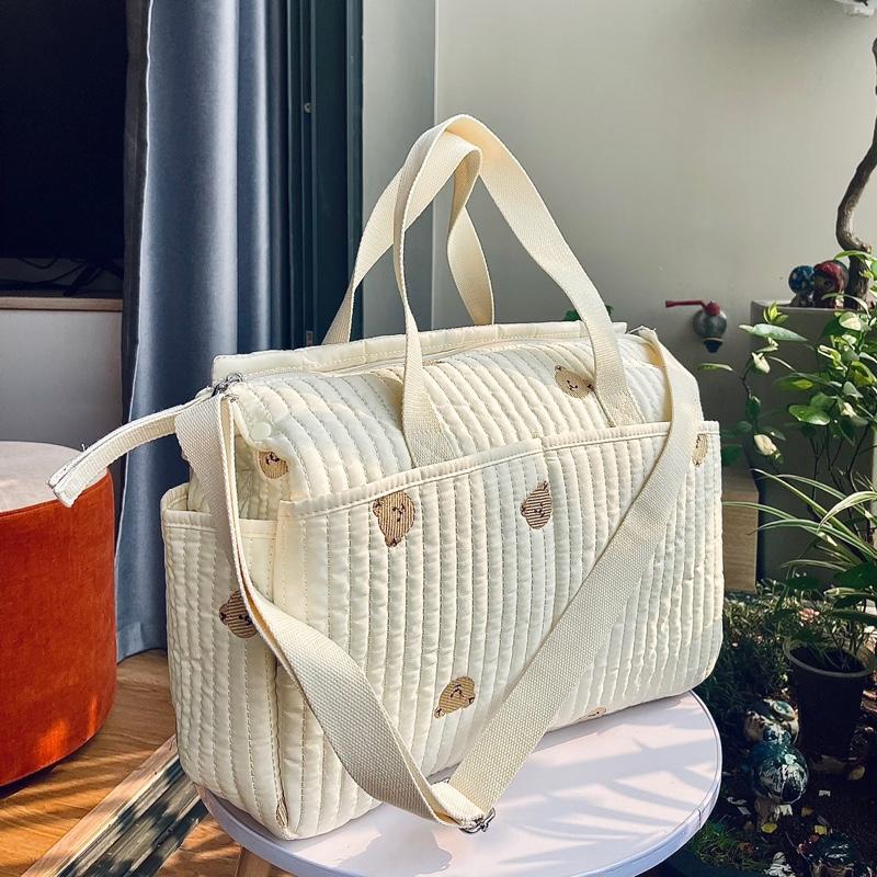  Túi xách bỉm sữa lót chống thấm kích thước lớn phong cách Hàn Quốc cho mẹ và bé đeo chéo đeo vai du lịch balo gấu 