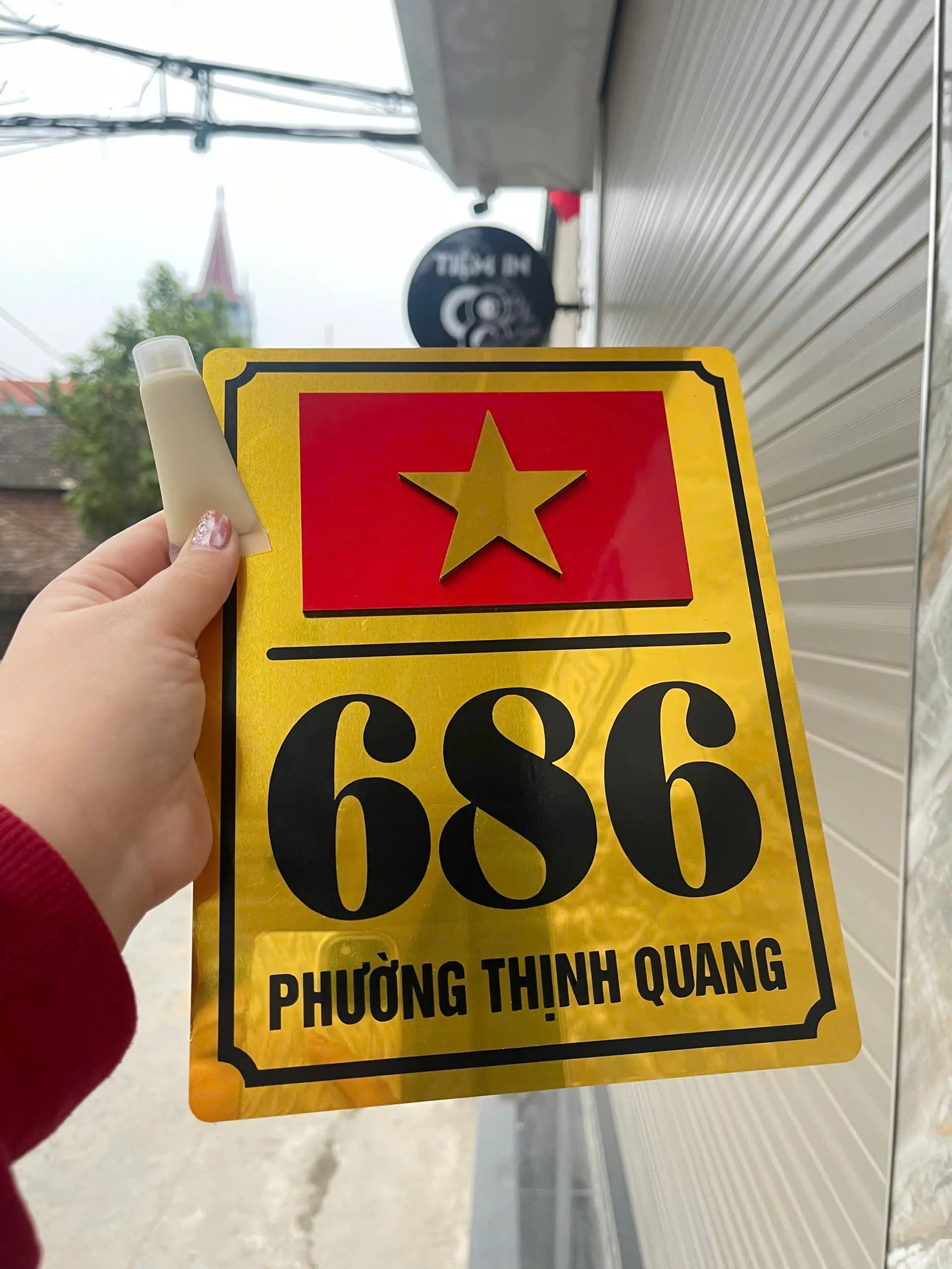[98decor] Biển số nhà lá cờ nổi - kèm chữ số có màu đen và đỏ cỡ 18x23 và 20x30