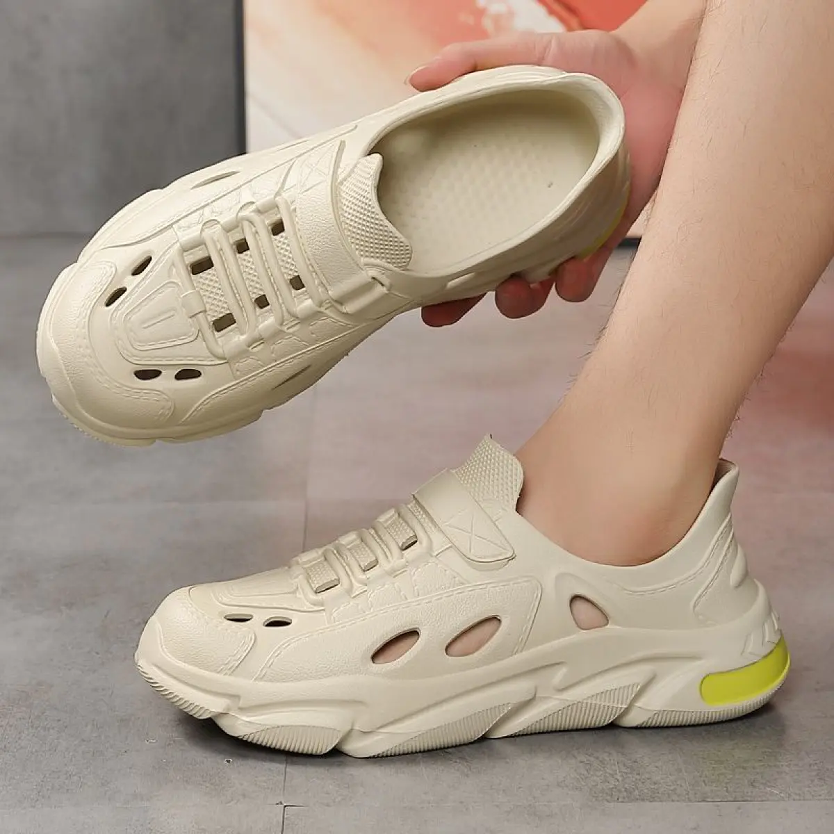 Croc Sandals Unisex Suitable for Summer Outdoor Use Non-slip Can Be Worn Outside Odor-resistant Made of EVA Material mens