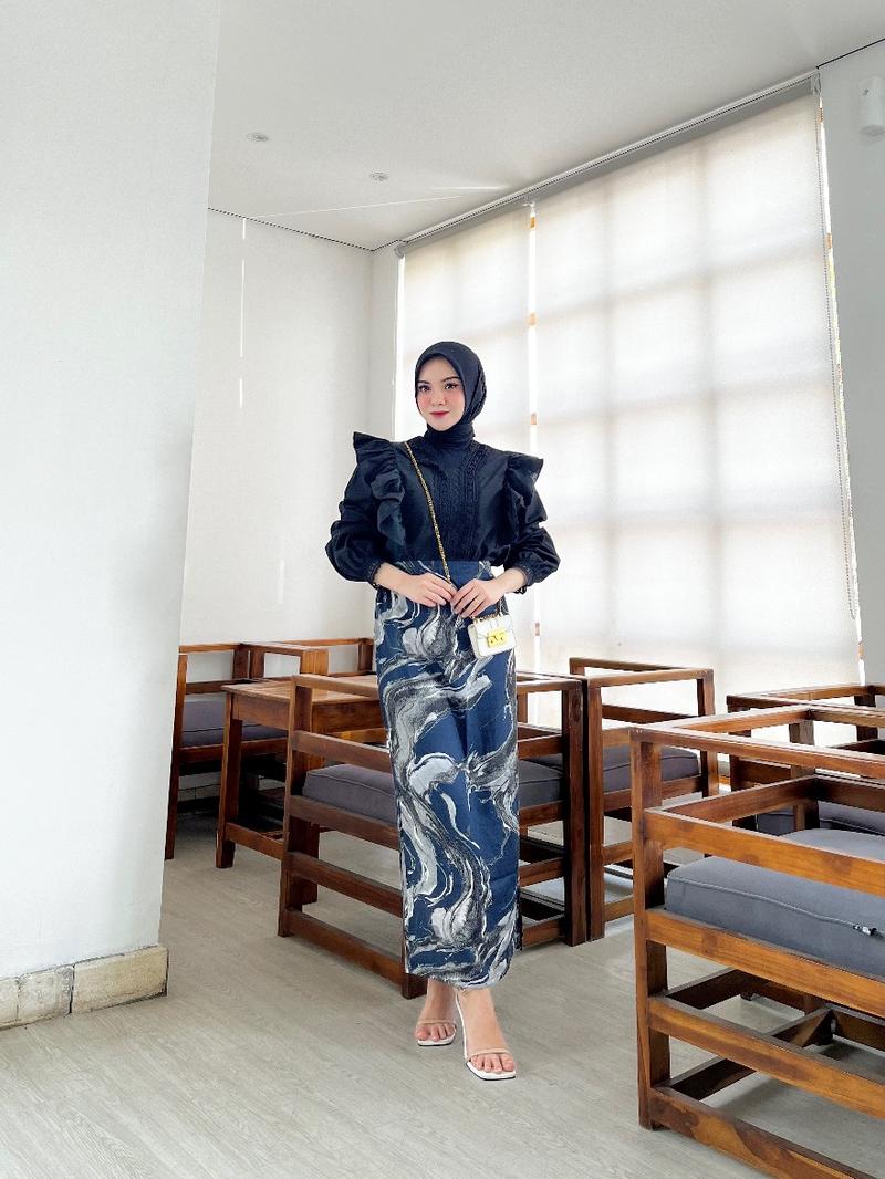 Product Introduction of [EKSLUSIF NENGLIQE] - Rok Span Marbel Maksimal bb 50/55 kg /Rok korean Style Bahan Adem tanya via live atau kami Rayon Katun Muslim Wanita Panjang 2