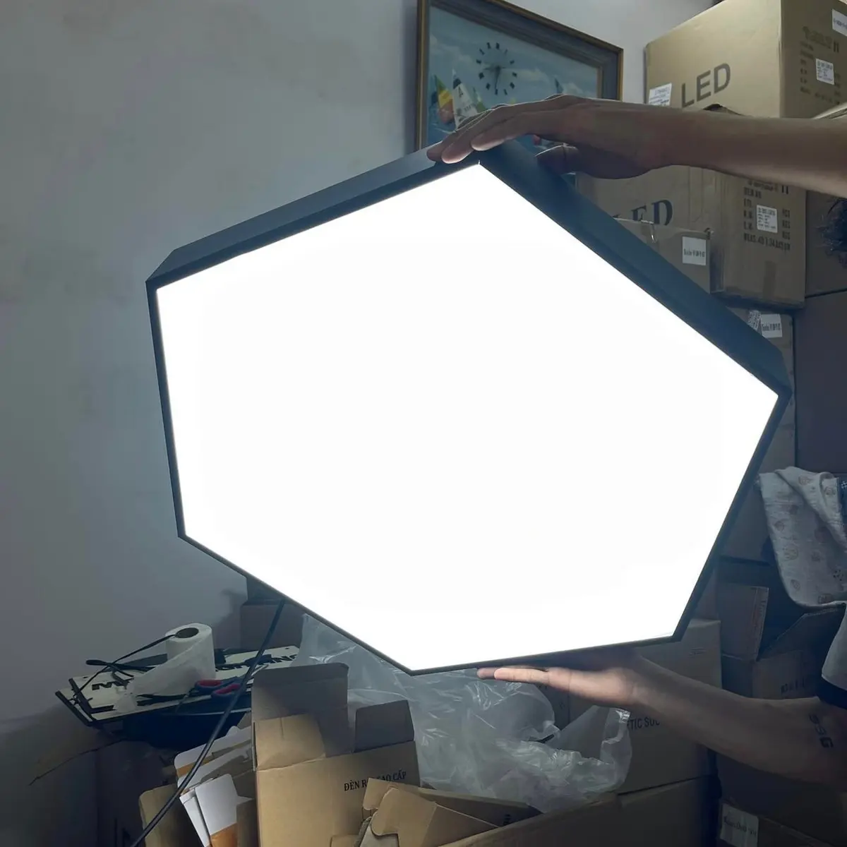 Đèn thả lục giác đặc d60cm 48w siêu chất
