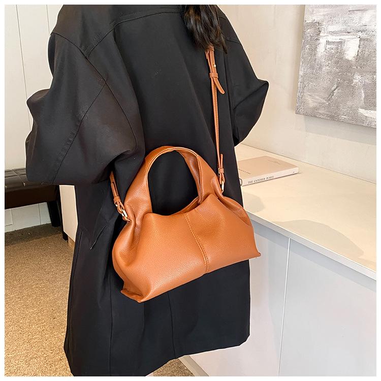 Product Introduction of New Cloud Bag Korean Style Fashion Litchi Grain Soft Leather Shoulder Bag Fashion Women's Handbag 13