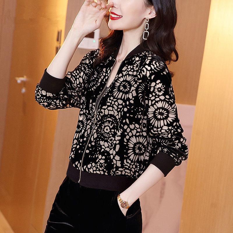 Product Introduction of Golden Velvet Short Jackets Autumn and Winter Fashion Women's Clothing 7