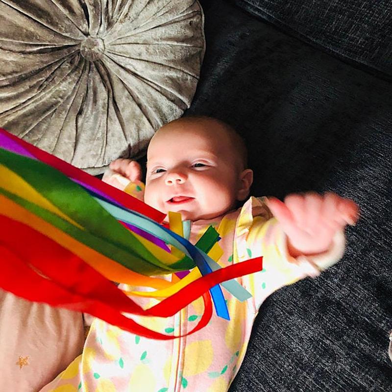 Colorful Rope With Storage Box, 2 Counts Rainbow Ribbon Baby Sensory Toy, Montessori Toy, Ribbon Streamer with Wood Ring, Rainbow Wind Wand Learning Toy, Birthday Gifts Ideas 4