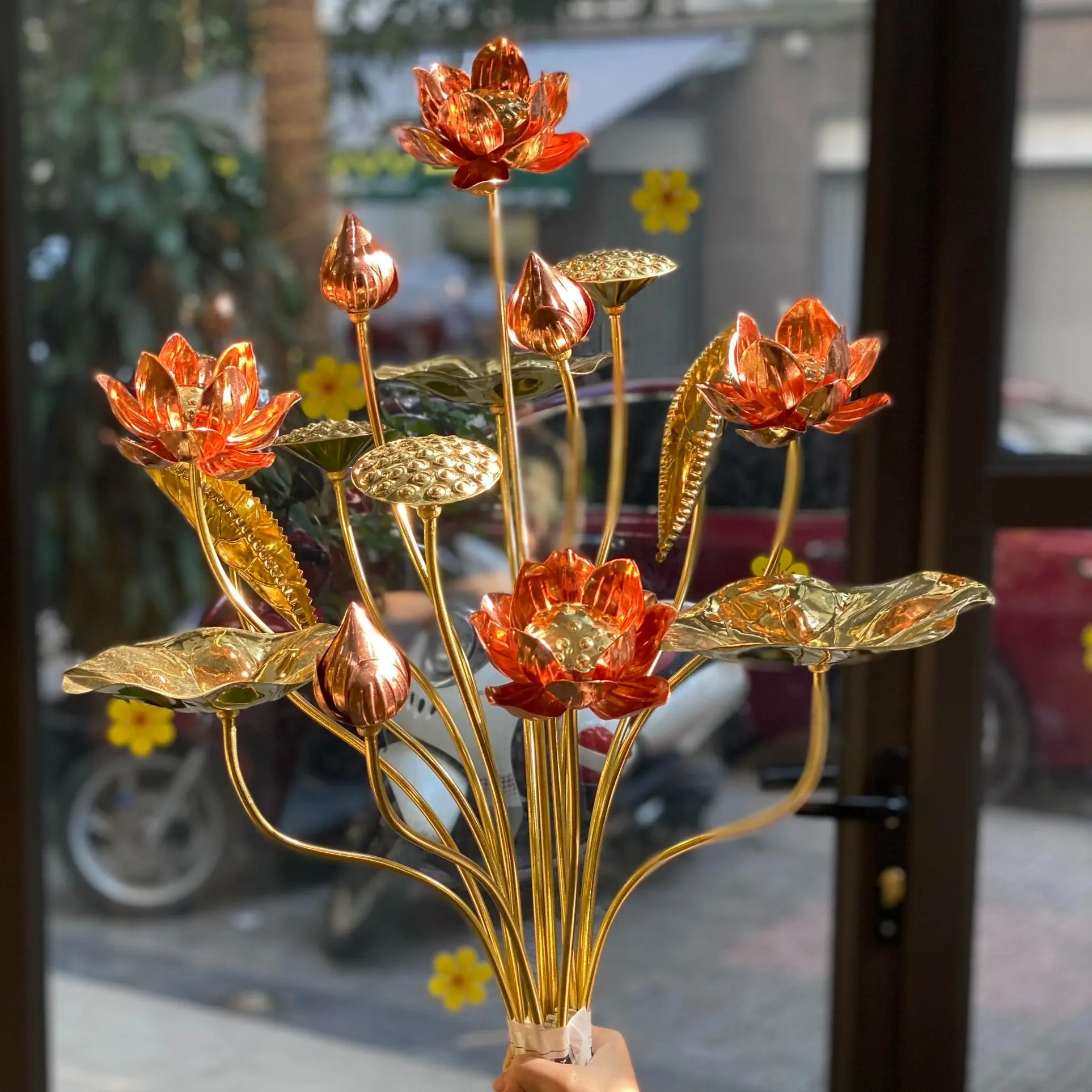 Hoa Sen chất liệu đồng Trường Thọ bó 15 bông trang trí ban thờ Decor Decor Phòng